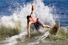 开云体育2026-英超争冠焦点战，曼城与阿森纳的战术博弈，折射巴拉圭式速胜的现代足球哲学