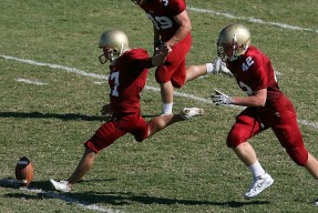 开云体育官方网站-乌拉圭收割美国，苏亚雷斯在奥运周期关键战的王者接管